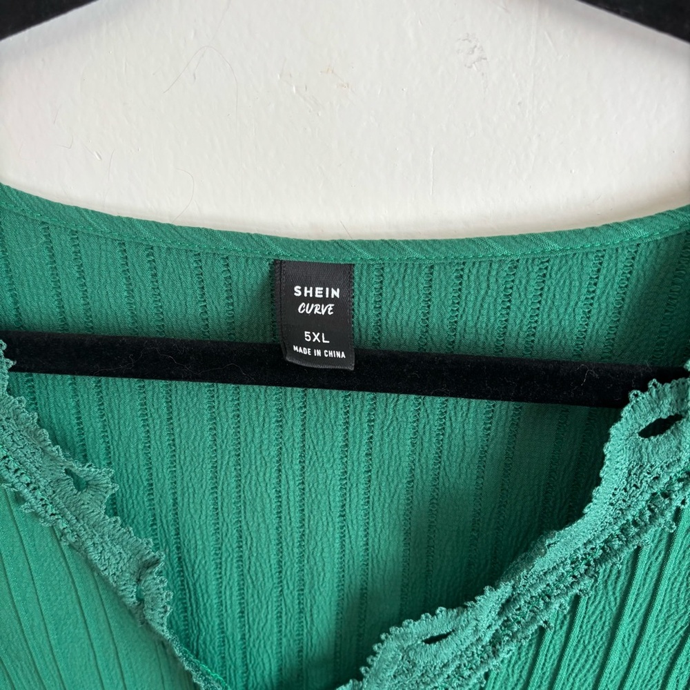 PLUS Green Blouse - Picture 4 of 5